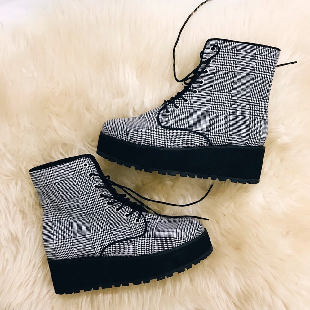 Size 7 Platform Boots